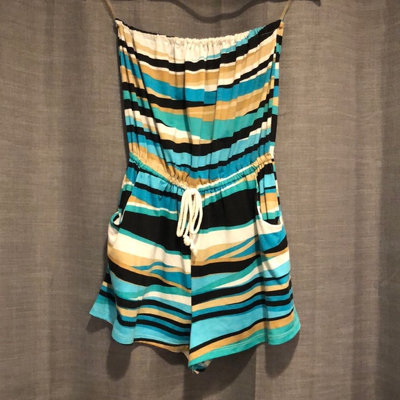 Love Nickie Lew Other - Printed Strapless Romper! Love Nickie Lew Other - Printed Strapless Romper!